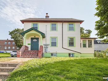 334 Broad Avenue