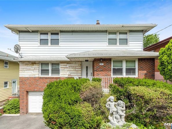 261 10th Street, Palisades Park NJ 07650