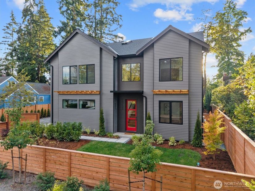 10733 17th Avenue NE, Seattle WA 98125