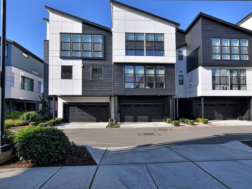21722 24th Street SE B, Bothell WA 98021