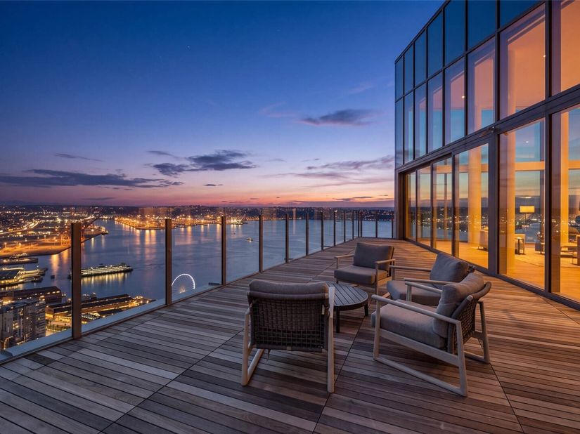 121 Stewart Street 501, Seattle WA 98101
