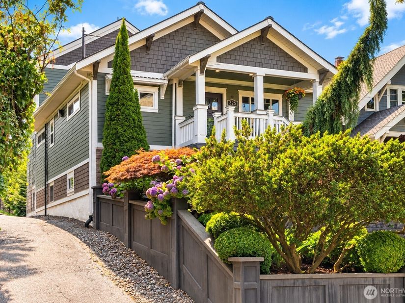 825 NE 75th Street, Seattle WA 98115
