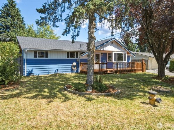 8527 9th Avenue SE, Everett WA 98208