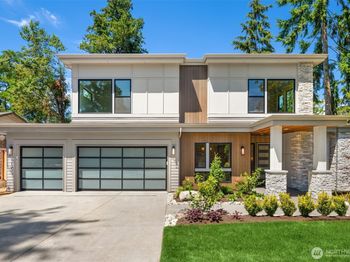 719 19th Lane W