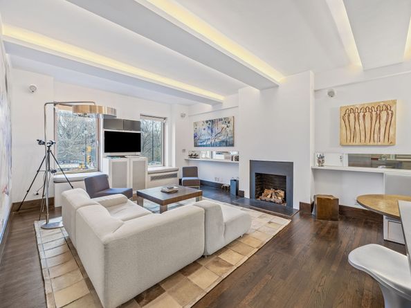 100 Central Park S 2B, New York NY 10019