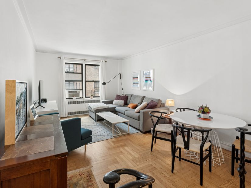 860 Grand Concourse 4B, Bronx NY 10451