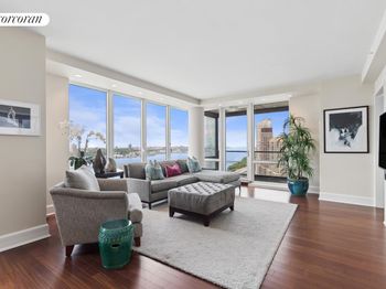 60 Riverside Boulevard