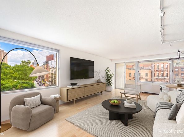 180 Park Row 4D, New York NY 10038