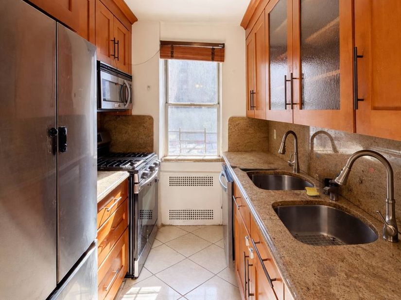 920 East 17th Street 212, Brooklyn NY 11230-3128