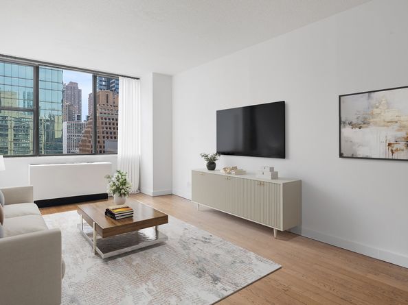 301 East 45th Street 19C, New York NY 10017