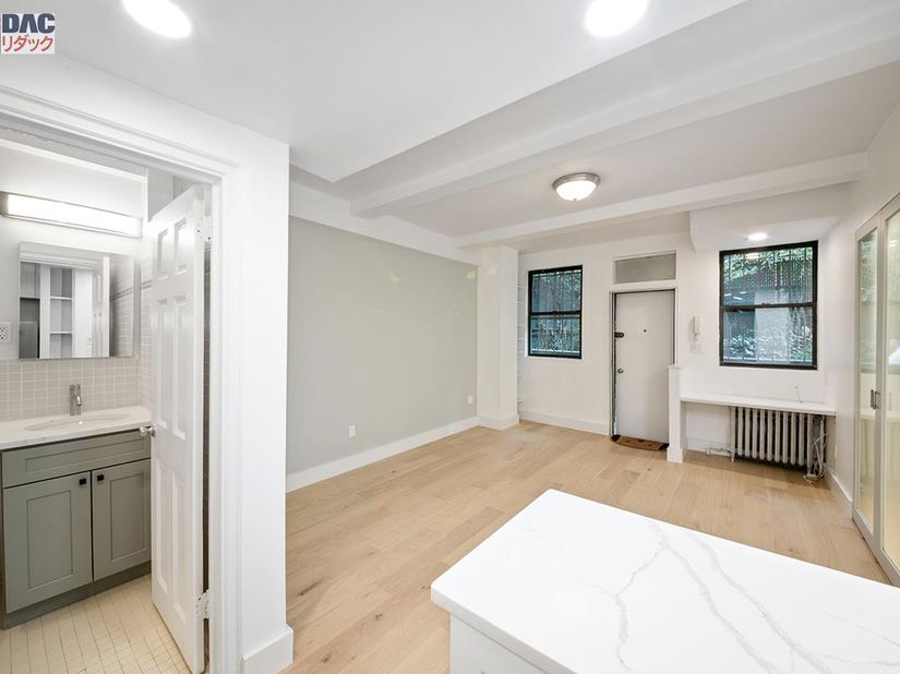 211 East 35th Street 1M, New York NY 10016