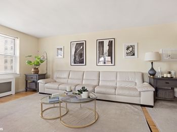 800 Grand Concourse