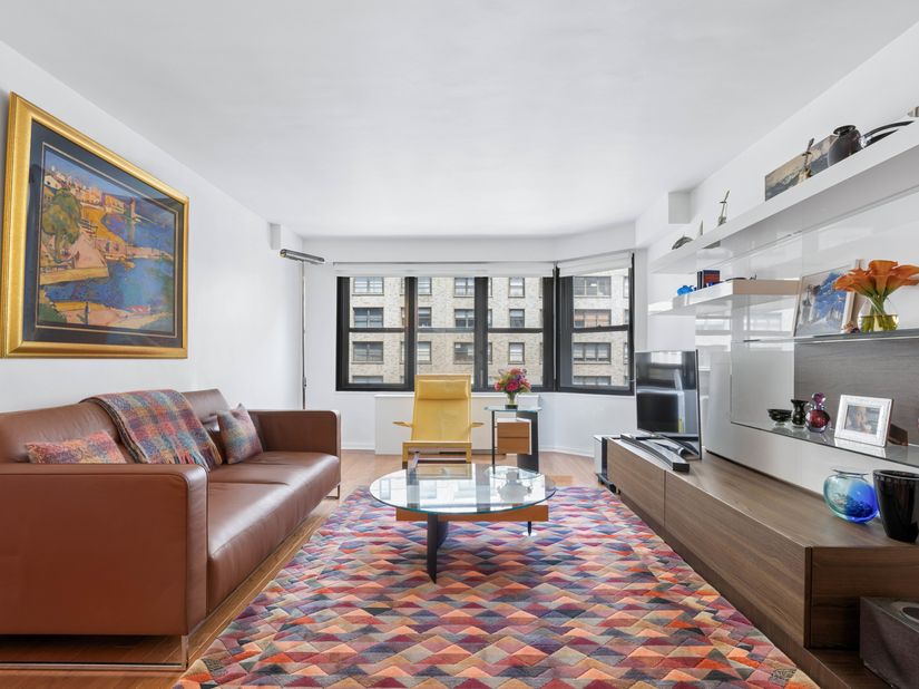 220 East 57th Street 14H, New York NY 10022
