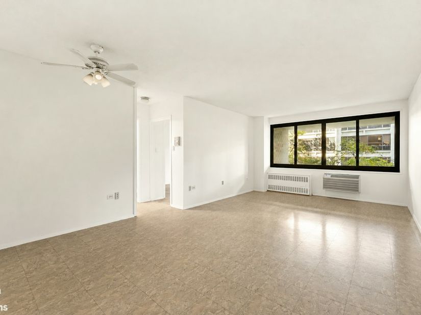 333 Pearl Street 2J, New York NY 10038