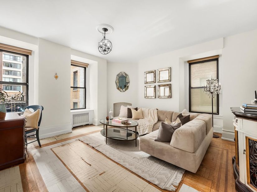 205 West 57th Street 2CB, New York NY 10019