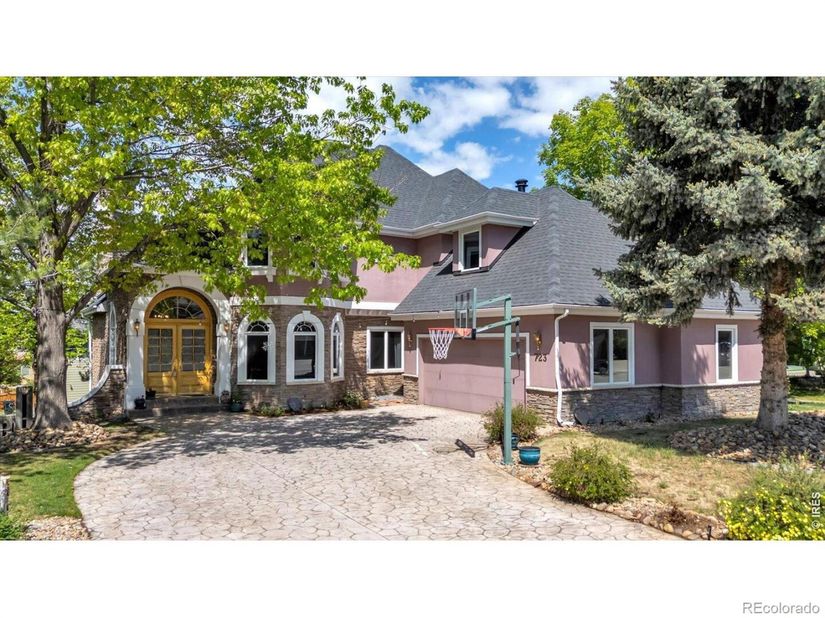 723 Ridge Creek Court, Longmont CO 80504