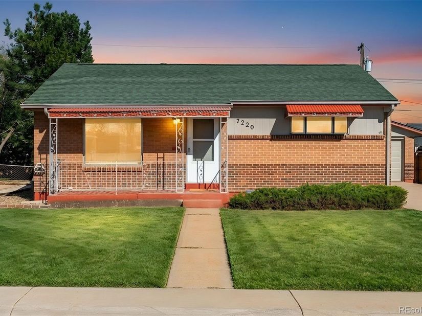 7220 Avrum Drive, Denver CO 80221