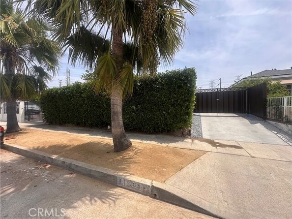 6624 Farmdale, North Hollywood (los Angeles) CA 91606