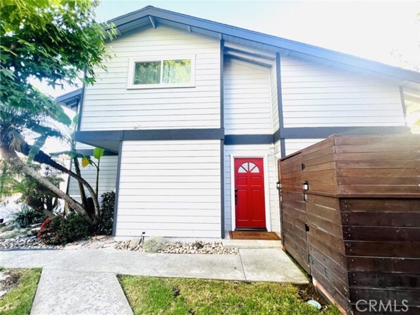 1120 Sandi, Costa Mesa CA 92627