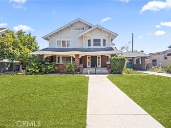 2320 W 25th