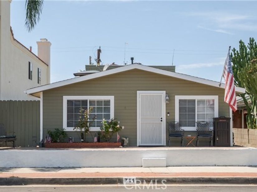 711 Huntington, Huntington Beach CA 92648