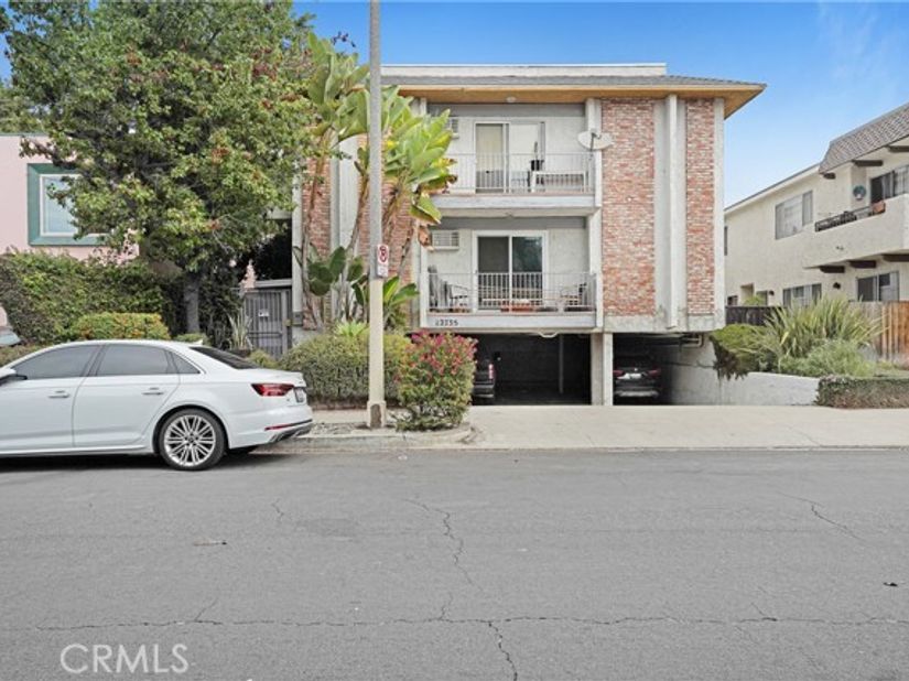 12735 Caswell 7, Los Angeles CA 90066