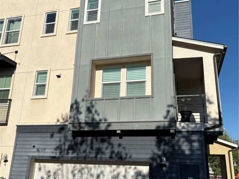 1422 N Harbor, Santa Ana CA 92703