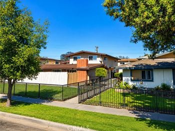 1613 Cedar