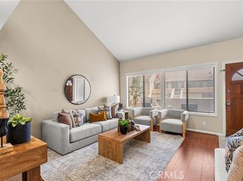 5722 E Stillwater