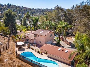 1153 Merritt Dr