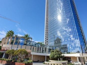 888 W E Street