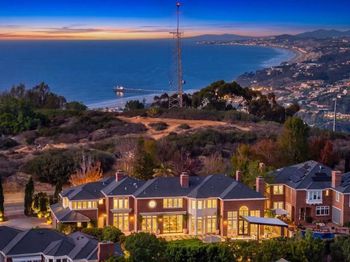6815 La Jolla Scenic Drive