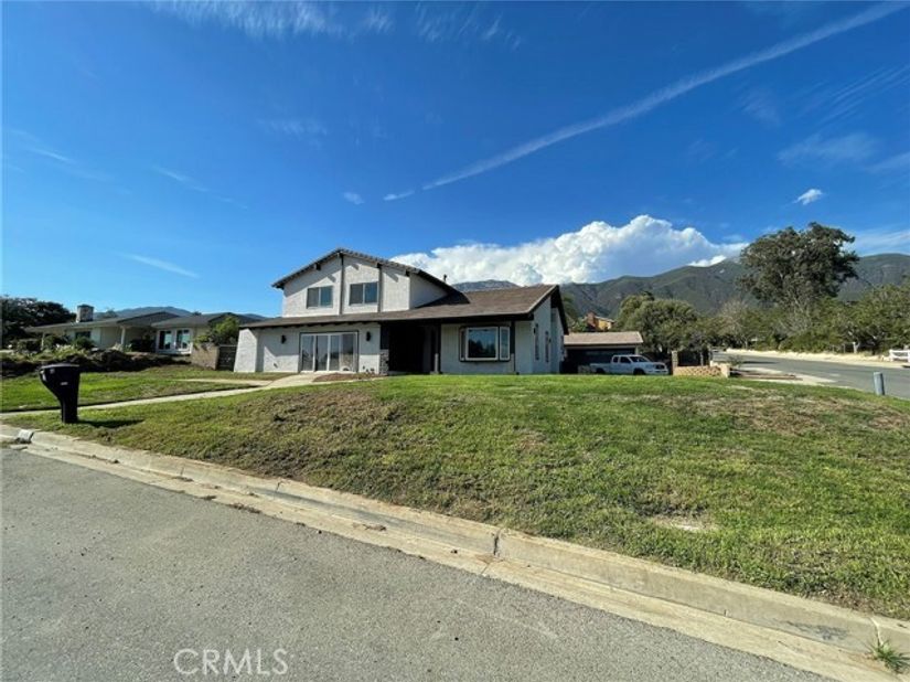 9086 Hillside, Alta Loma (rancho Cucamonga) CA 91737