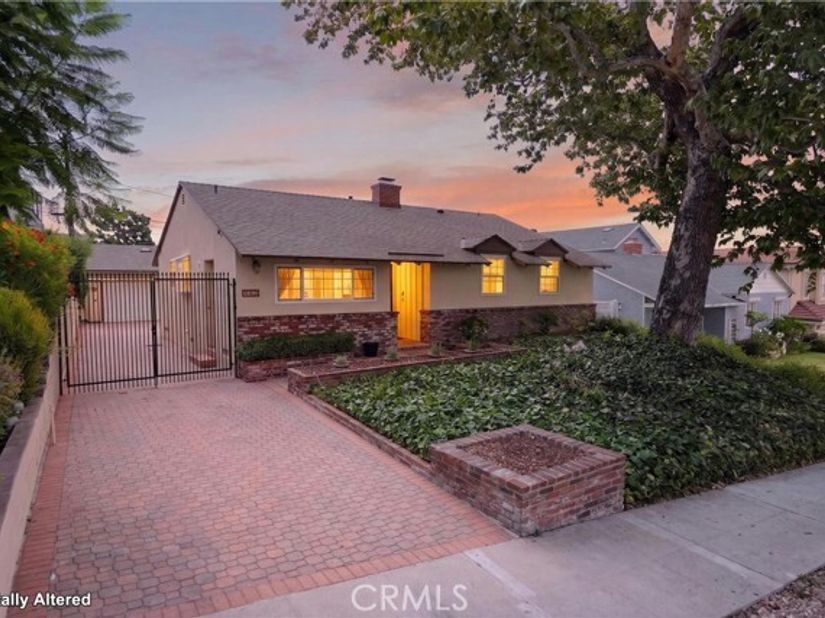 742 Irving, Burbank CA 91504