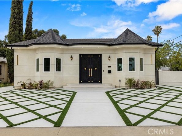 8149 Saint Clair, North Hollywood (los Angeles) CA 91605