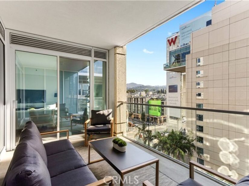 6250 Hollywood Blvd 8D, Los Angeles CA 90028
