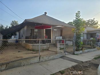 1815 E 3rd