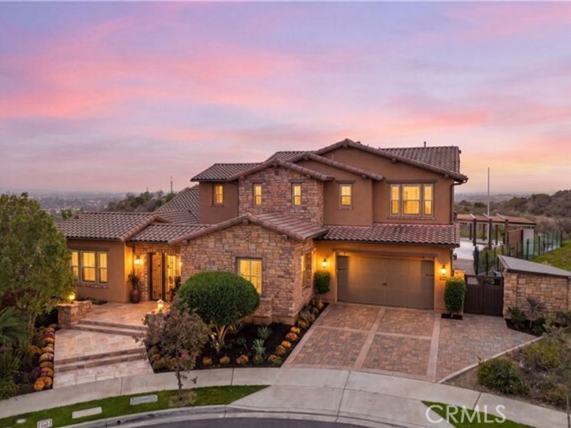 2252 E Rosecrans Court, Brea CA 92821