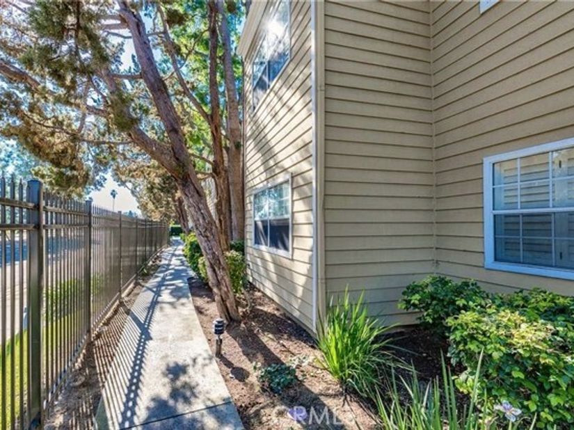 3750 S Bear Unit F, Santa Ana CA 92704
