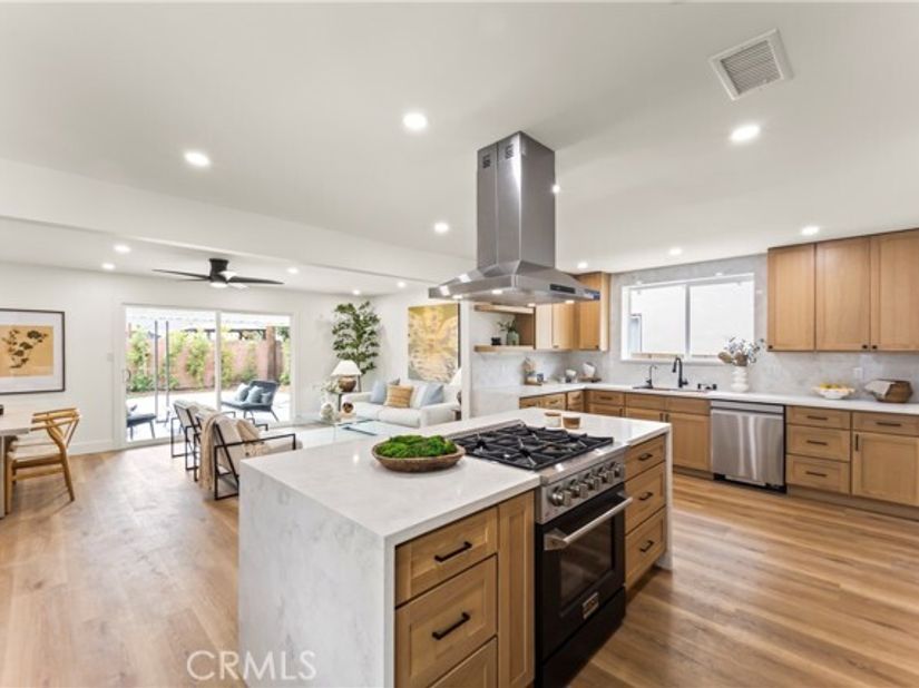 2218 Lewis, Santa Ana CA 92706