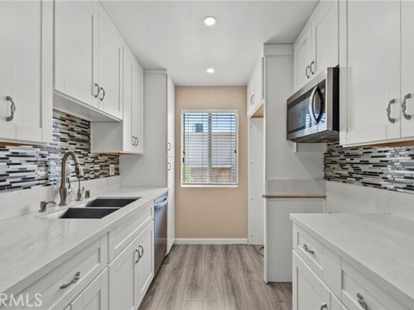 9950 Jordan 10, Chatsworth (los Angeles) CA 91311