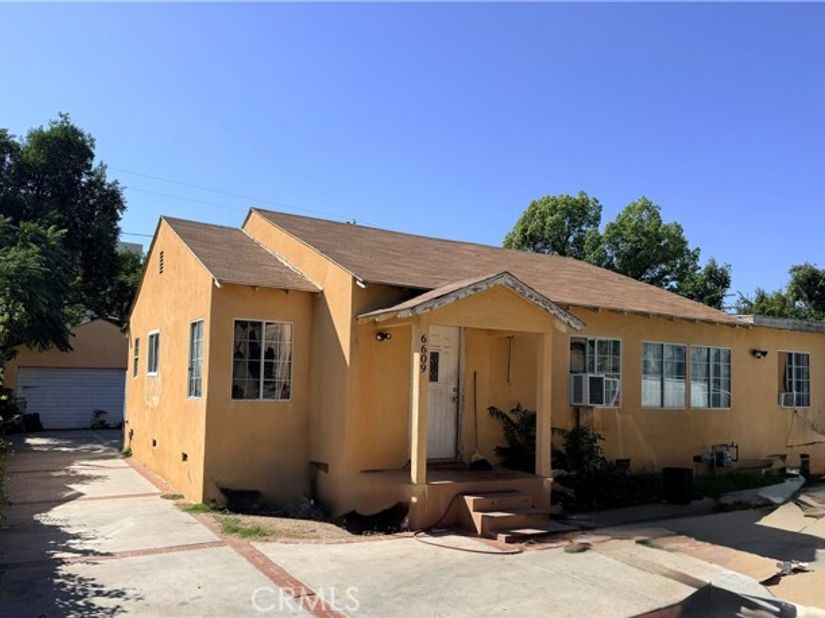 6609 Murietta Avenue, Van Nuys (los Angeles) CA 91405