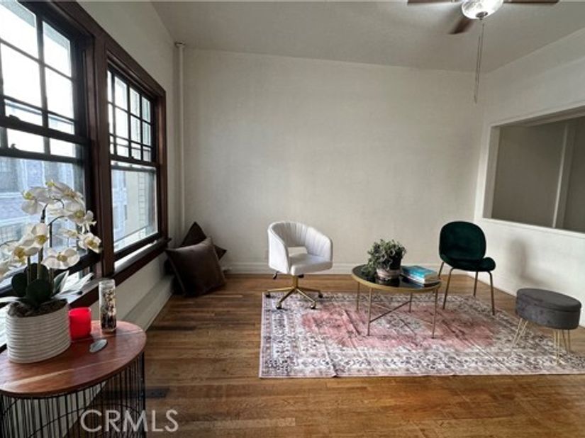 2121 W James M Wood Boulevard 316, Los Angeles CA 90006