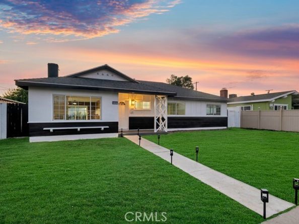 8547 Tampa Avenue, Northridge (los Angeles) CA 91324