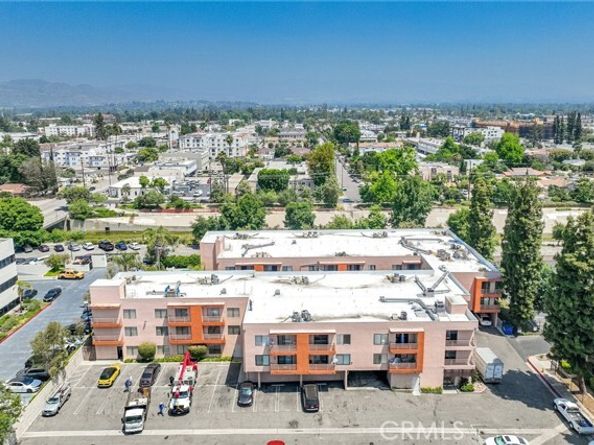 6815 Remmet Avenue 217, Canoga Park (los Angeles) CA 91303
