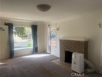 1056 W 8th Street