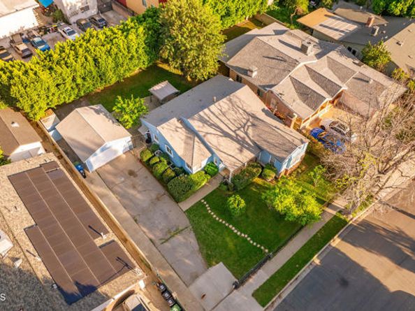 6514 Mammoth Avenue, Los Angeles CA 91401