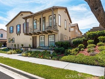 2748 E Coalinga