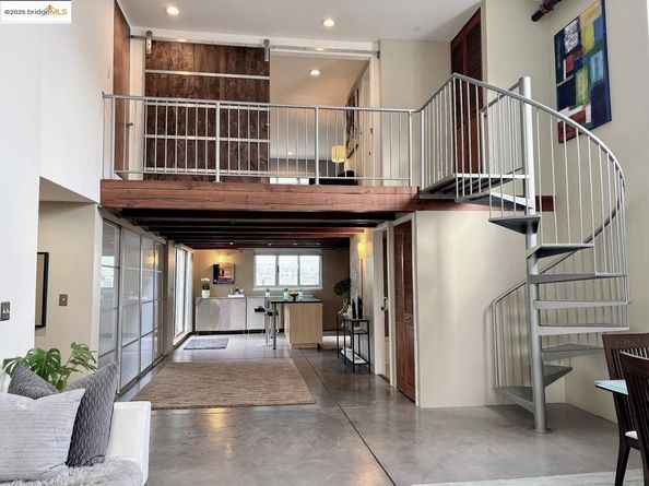 701 Pennsylvania AVE 109, San Francisco CA 94107