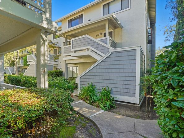 2586 Oak Road 229, Walnut Creek CA 94597